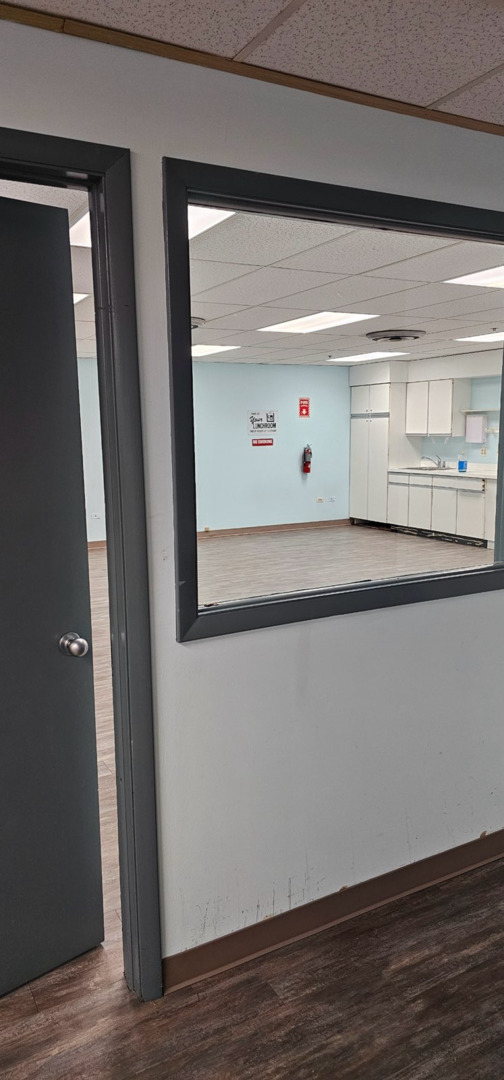 543 W Algonquin Road, Arlington Heights, IL 60005