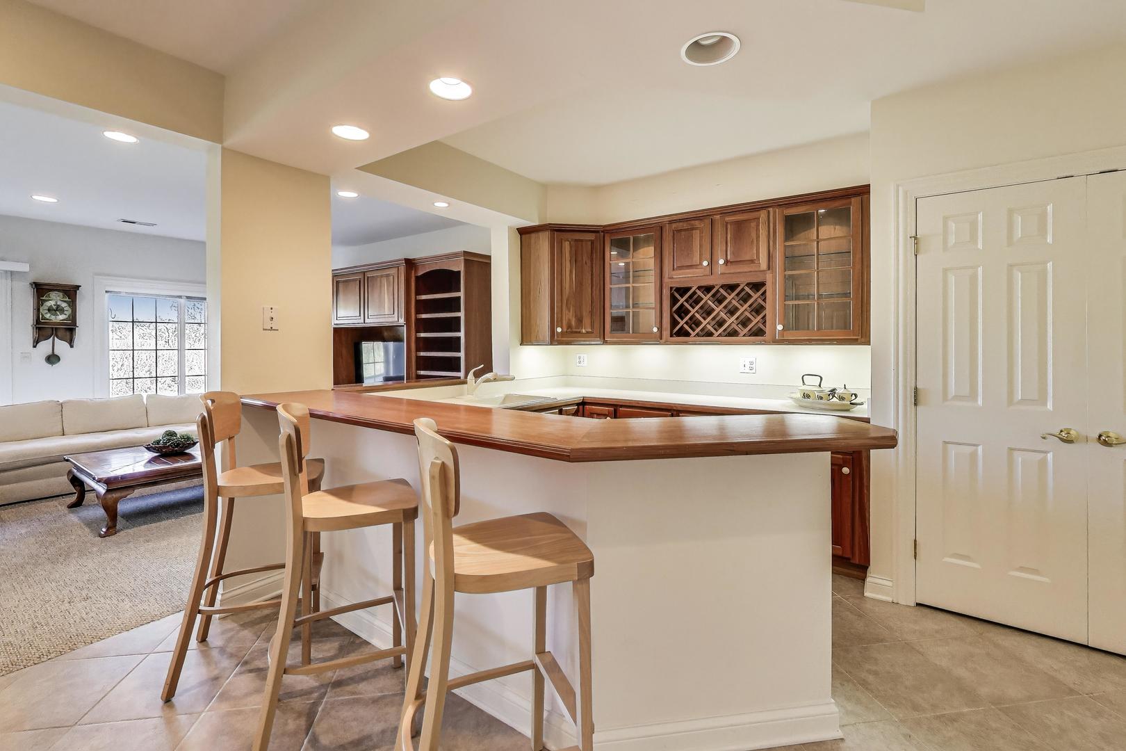 17602 W Knollwood Court, Grayslake, IL 60030