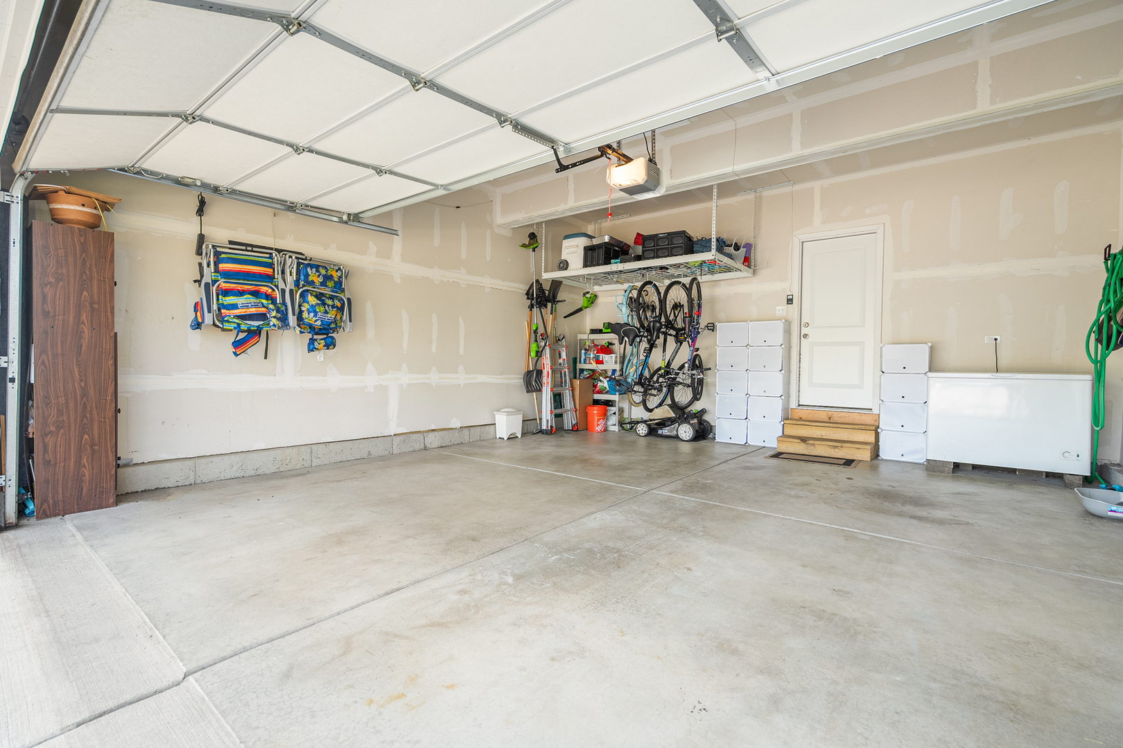 514 S Stone Bluff Drive, Romeoville, IL 60446