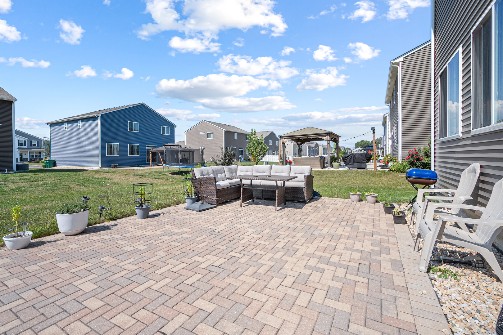 514 S Stone Bluff Drive, Romeoville, IL 60446