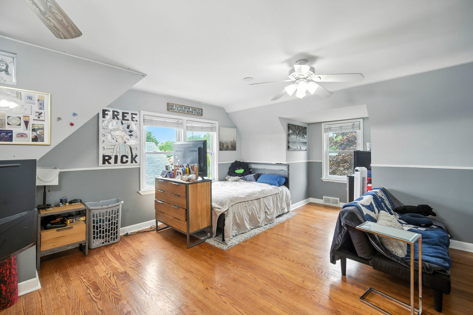 2701 97th Street, Evergreen Park, IL 60805