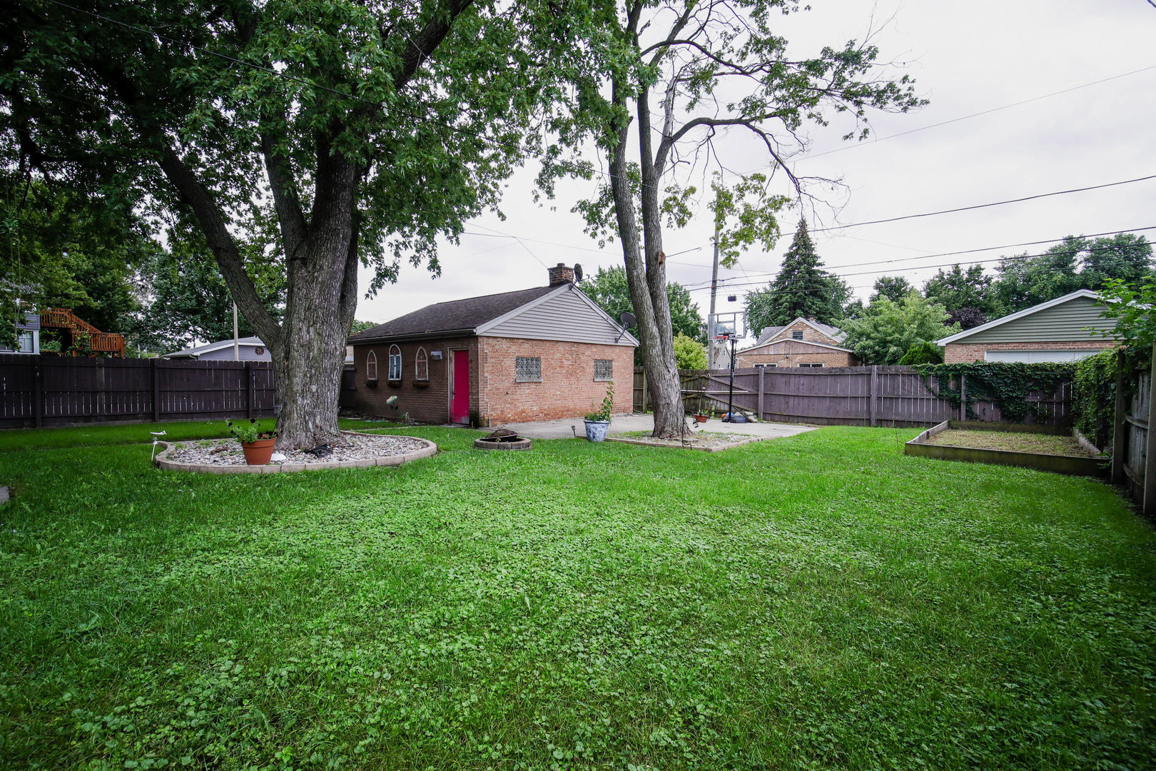 2701 97th Street, Evergreen Park, IL 60805