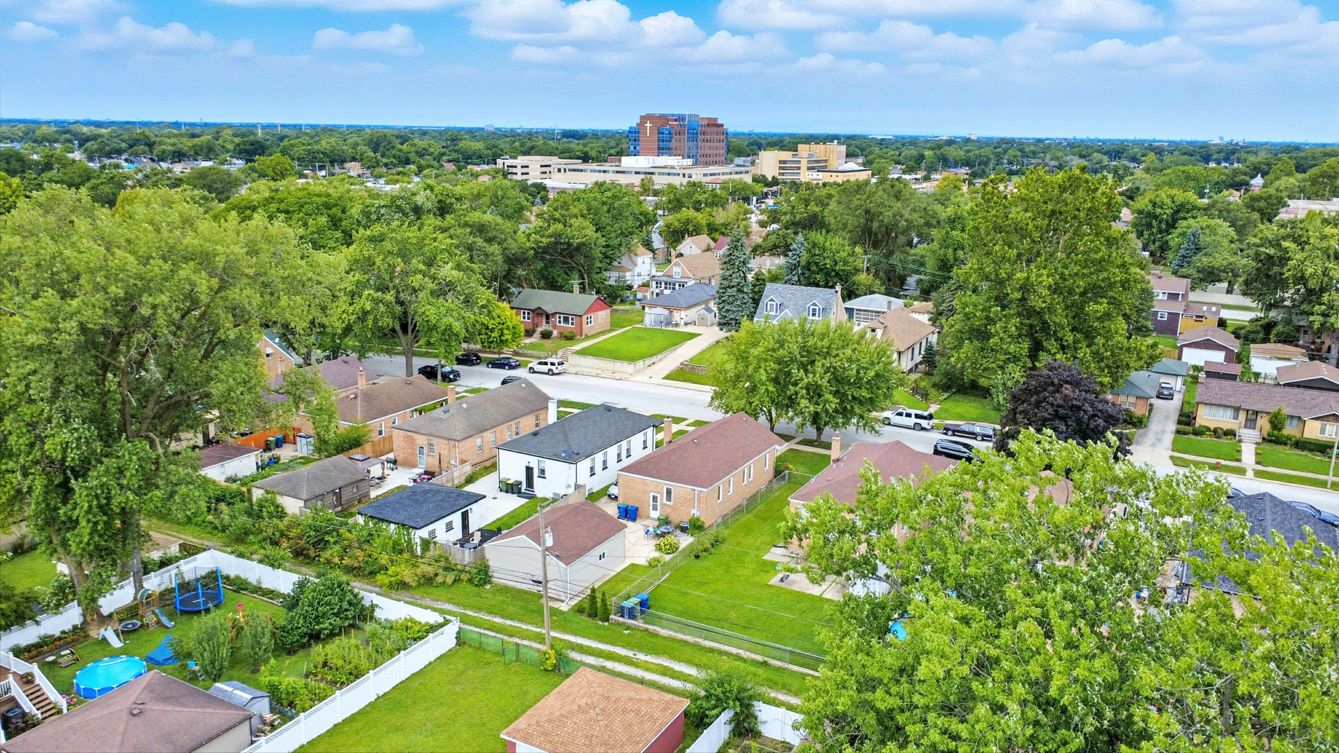 2701 97th Street, Evergreen Park, IL 60805