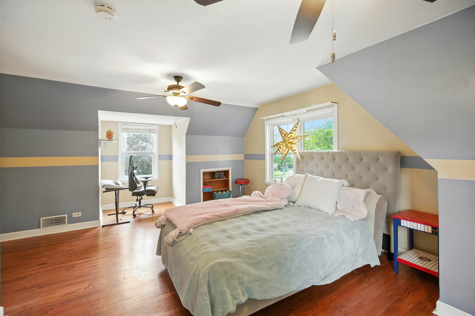 2701 97th Street, Evergreen Park, IL 60805