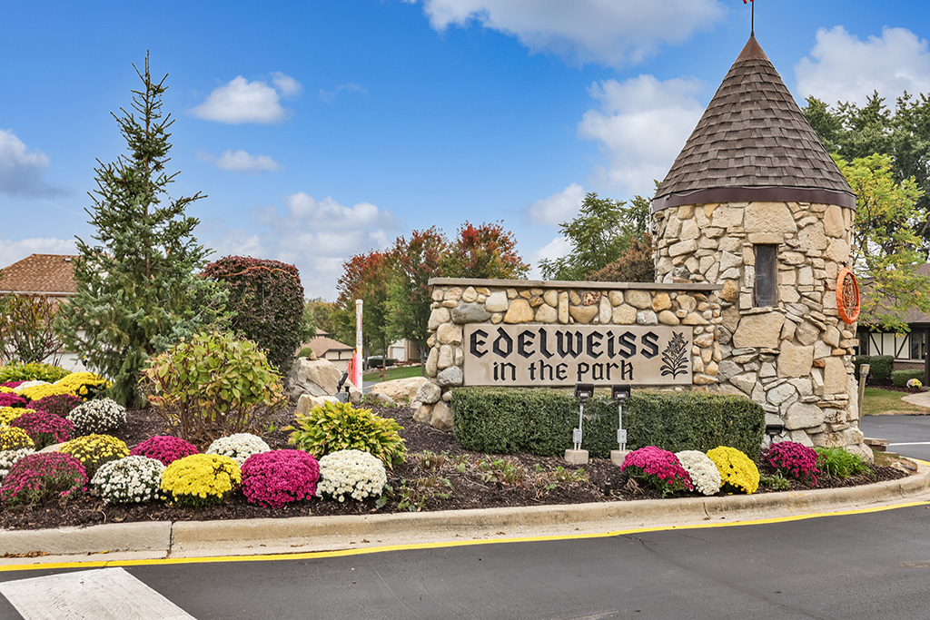 11537 Autobahn Drive #101, Palos Park, IL 60464