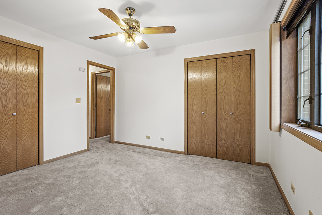 11537 Autobahn Drive #101, Palos Park, IL 60464