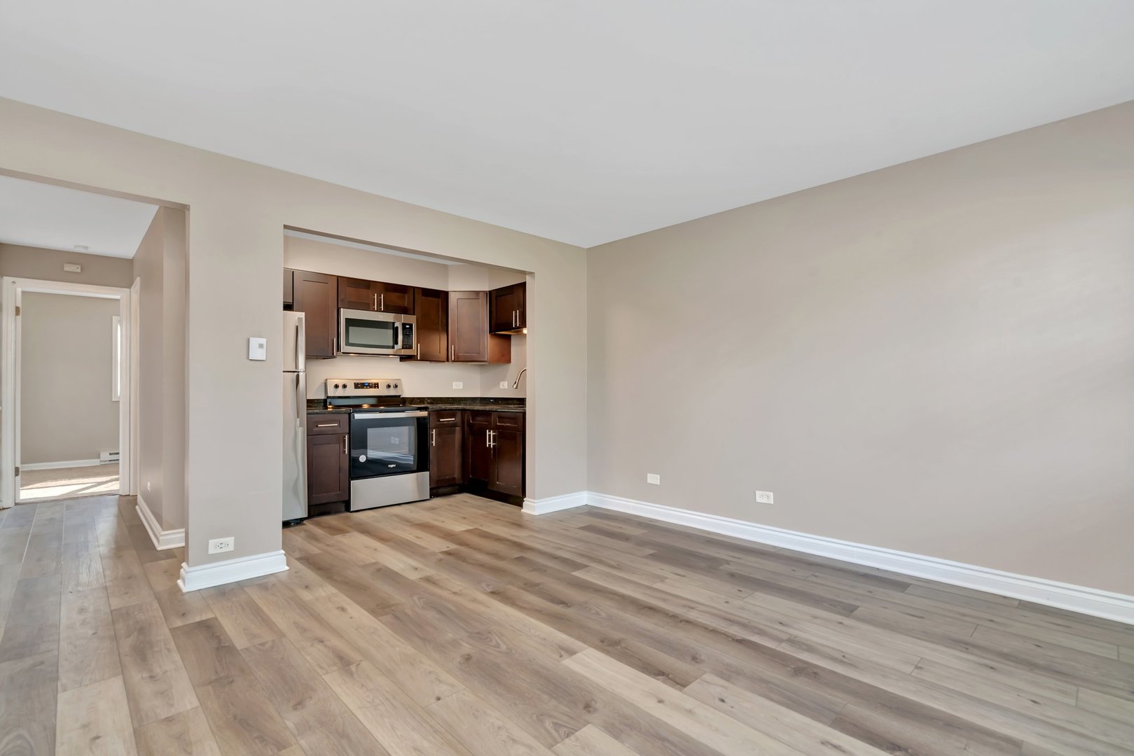 11 Briar Street #9, Glen Ellyn, IL 60137
