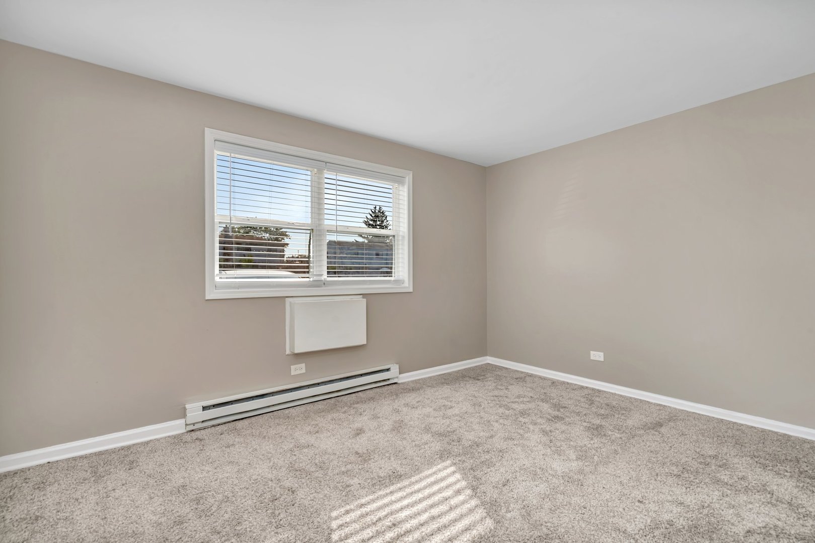 11 Briar Street #9, Glen Ellyn, IL 60137