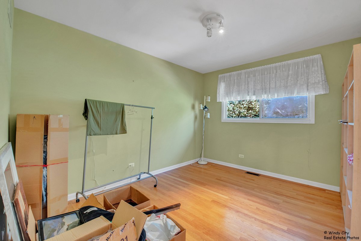 152 N May Street, Addison, IL 60101