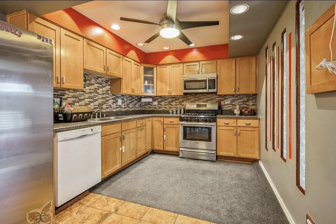 711 TIPPERARY Court #2D, Schaumburg, IL 60193