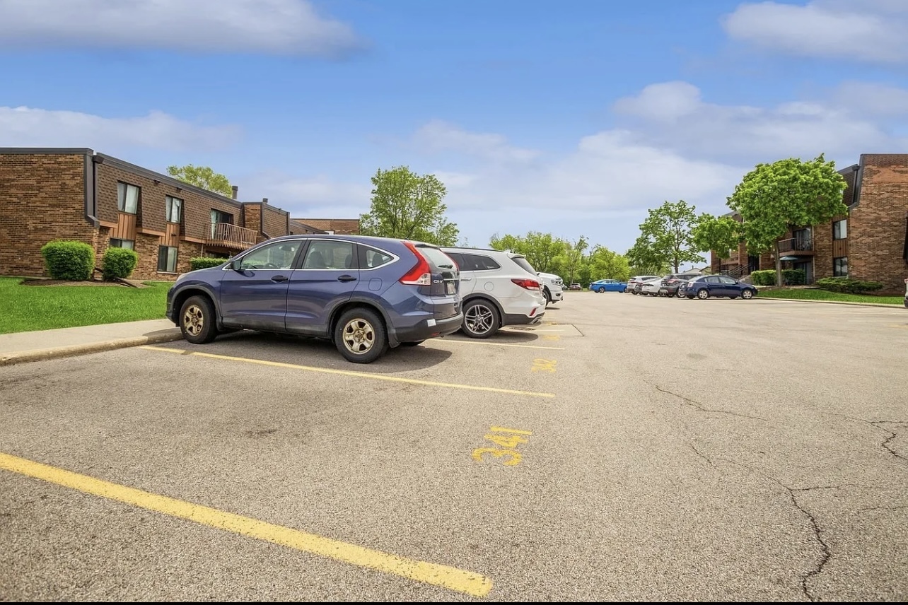 711 TIPPERARY Court #2D, Schaumburg, IL 60193