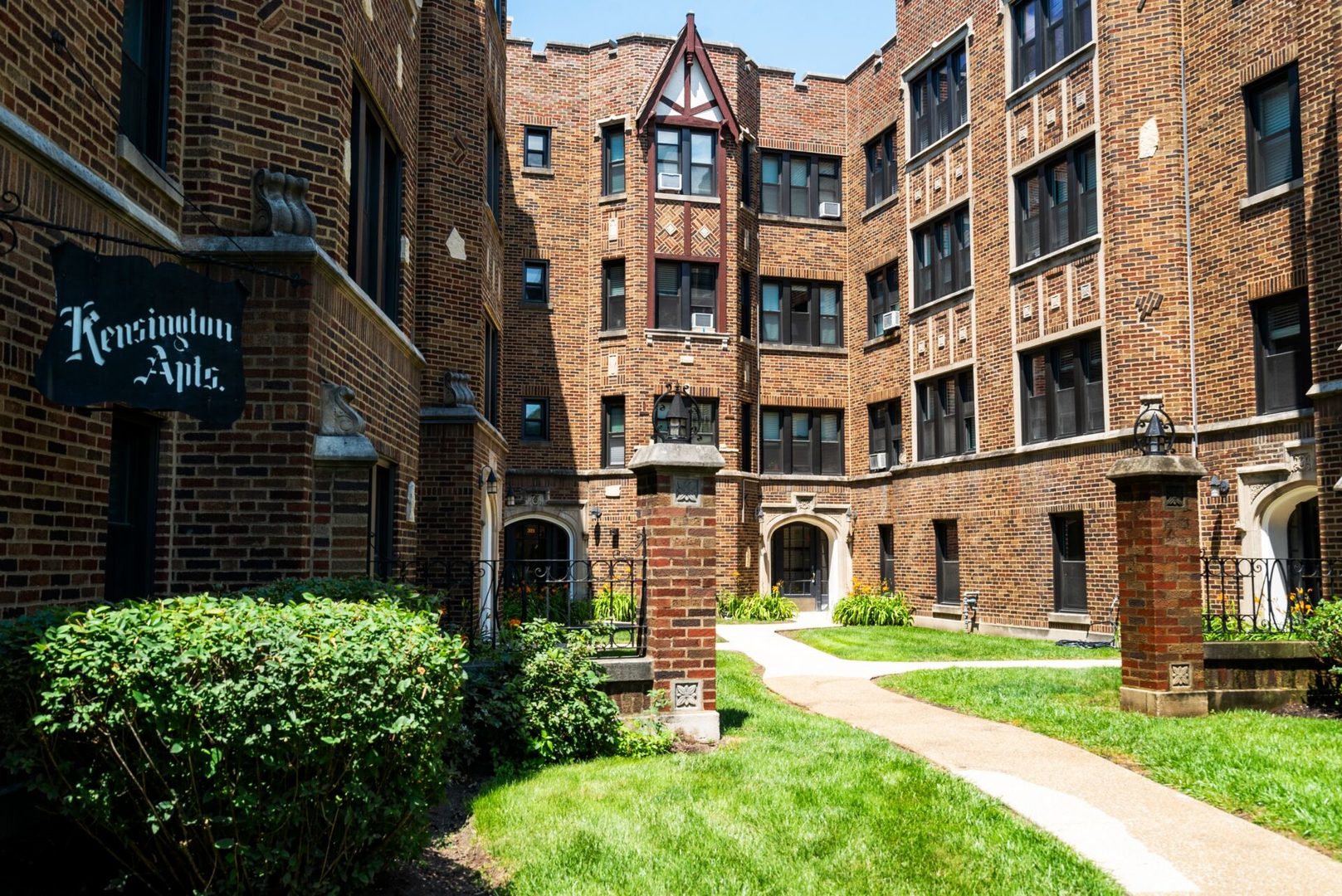 319 W Calendar Avenue #3D, La Grange, IL 60525