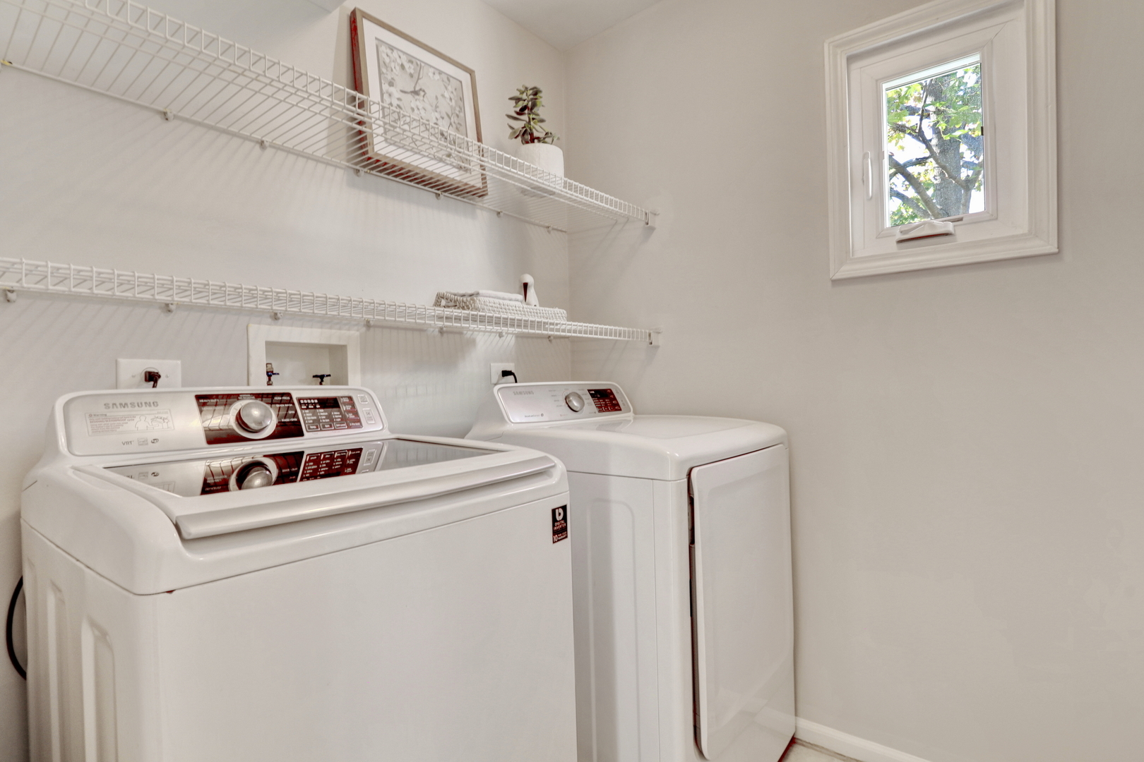 1282 Berkshire Lane, Grayslake, IL 60030