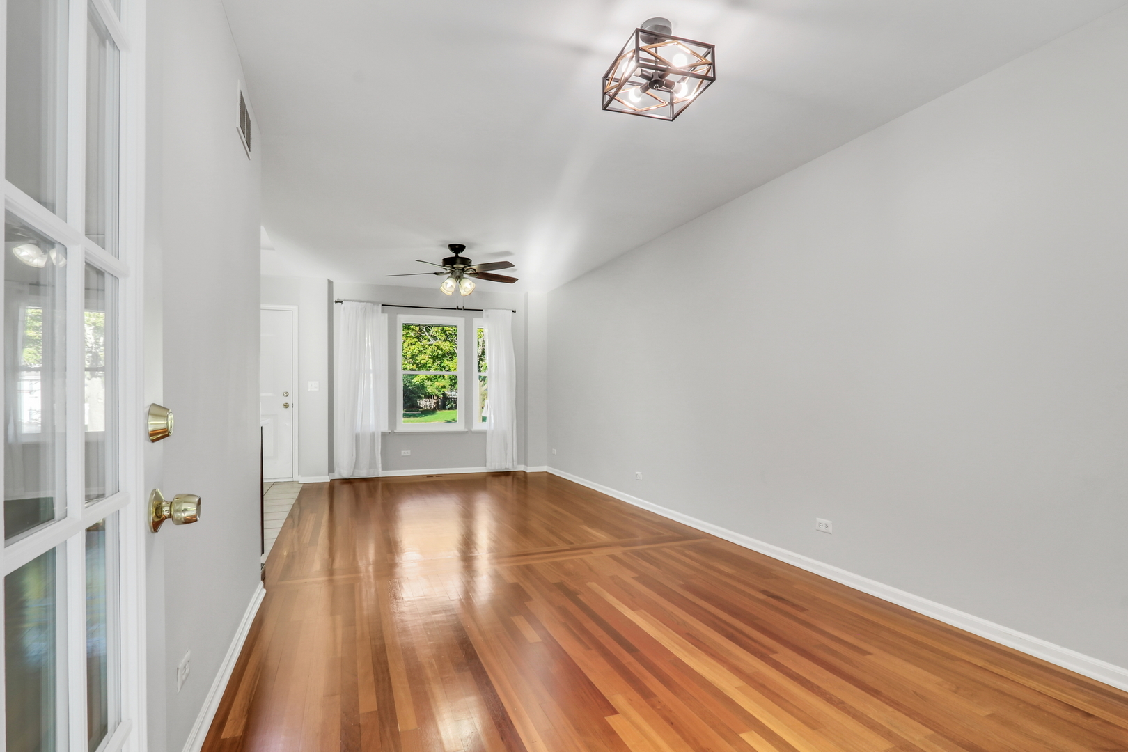 1282 Berkshire Lane, Grayslake, IL 60030