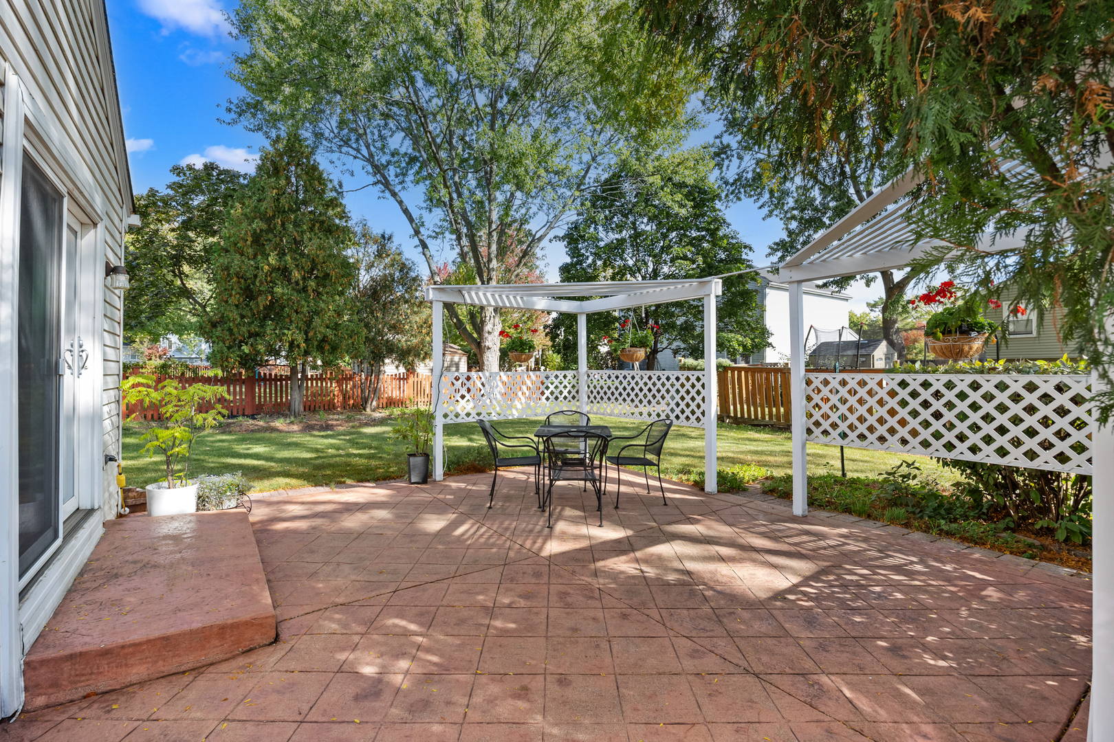 741 N Walnut Lane, Schaumburg, IL 60194