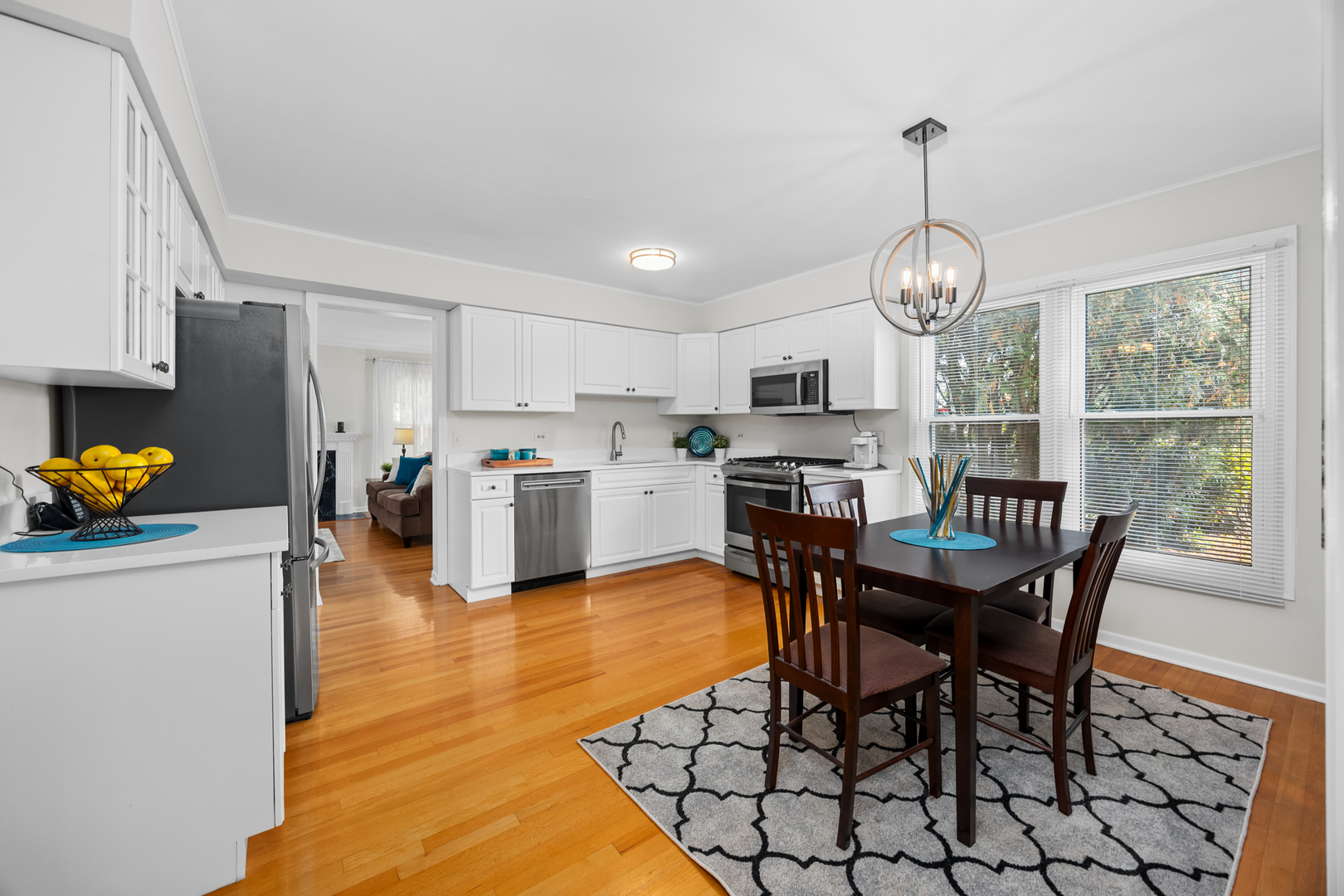 741 N Walnut Lane, Schaumburg, IL 60194