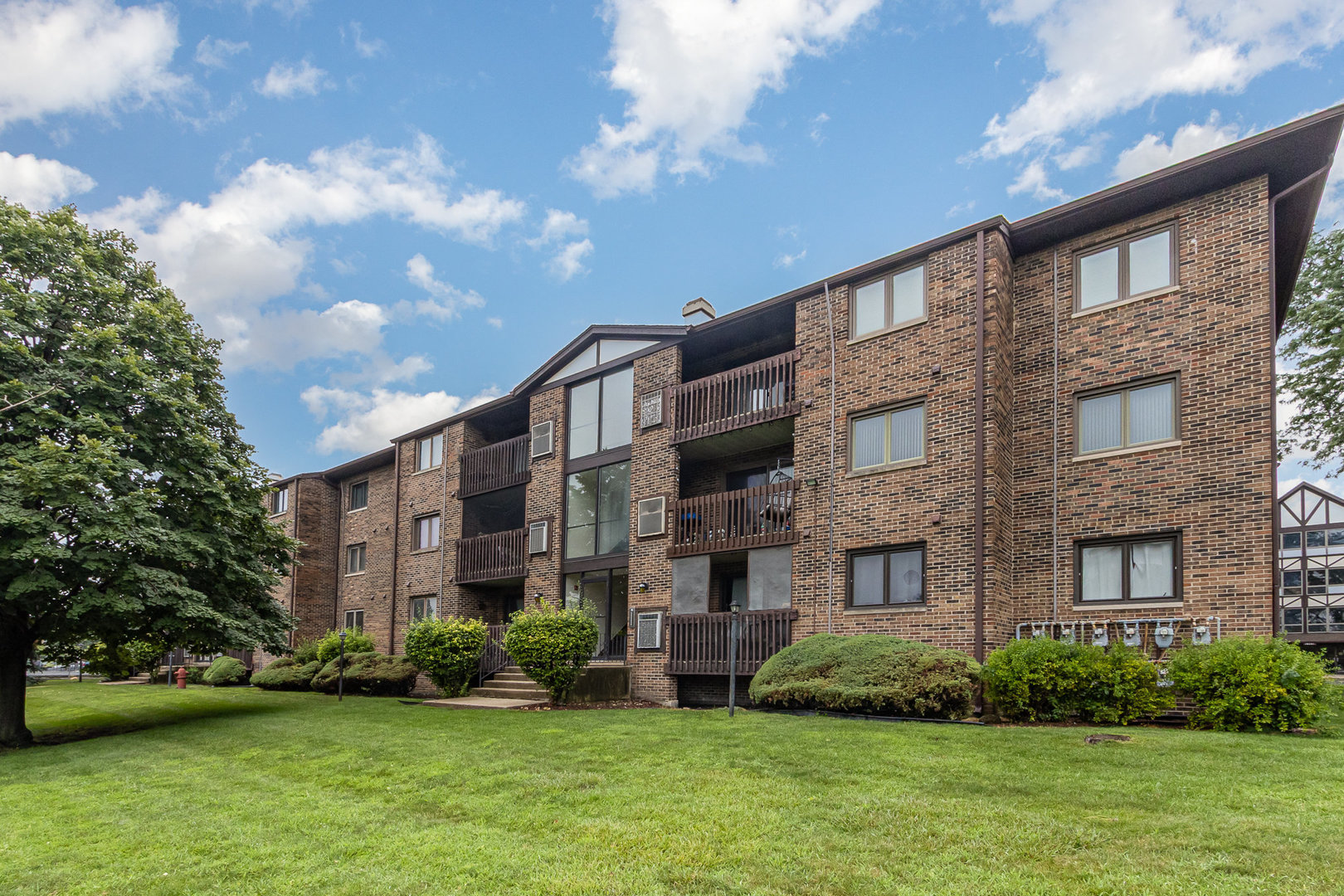 10355 Menard Avenue #216, Oak Lawn, IL 60453