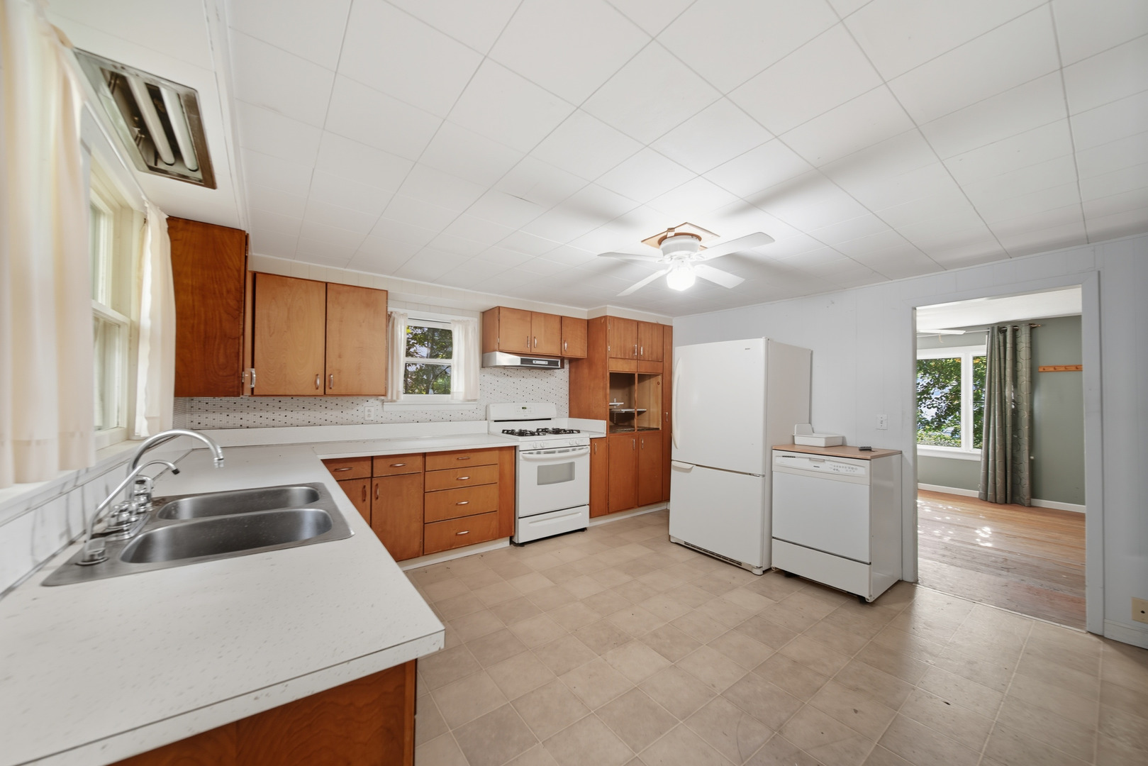 2105 Dodge Street, Dixon, IL 61021