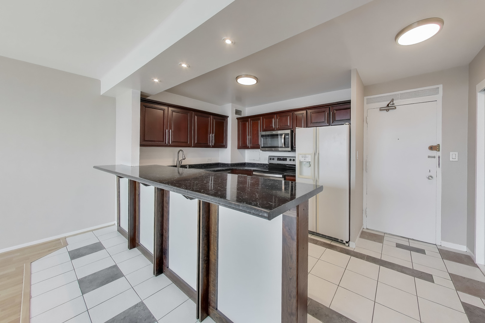 3600 N LAKE SHORE Drive #1518, Chicago, IL 60613