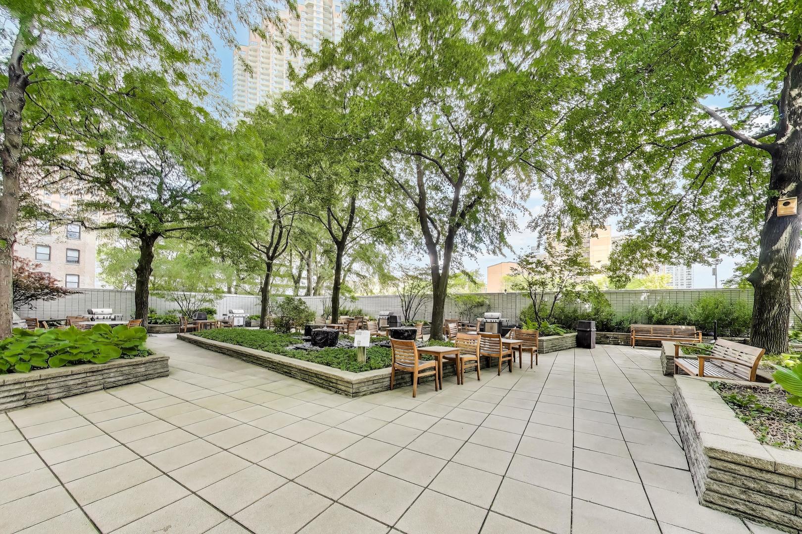 3600 N LAKE SHORE Drive #1518, Chicago, IL 60613