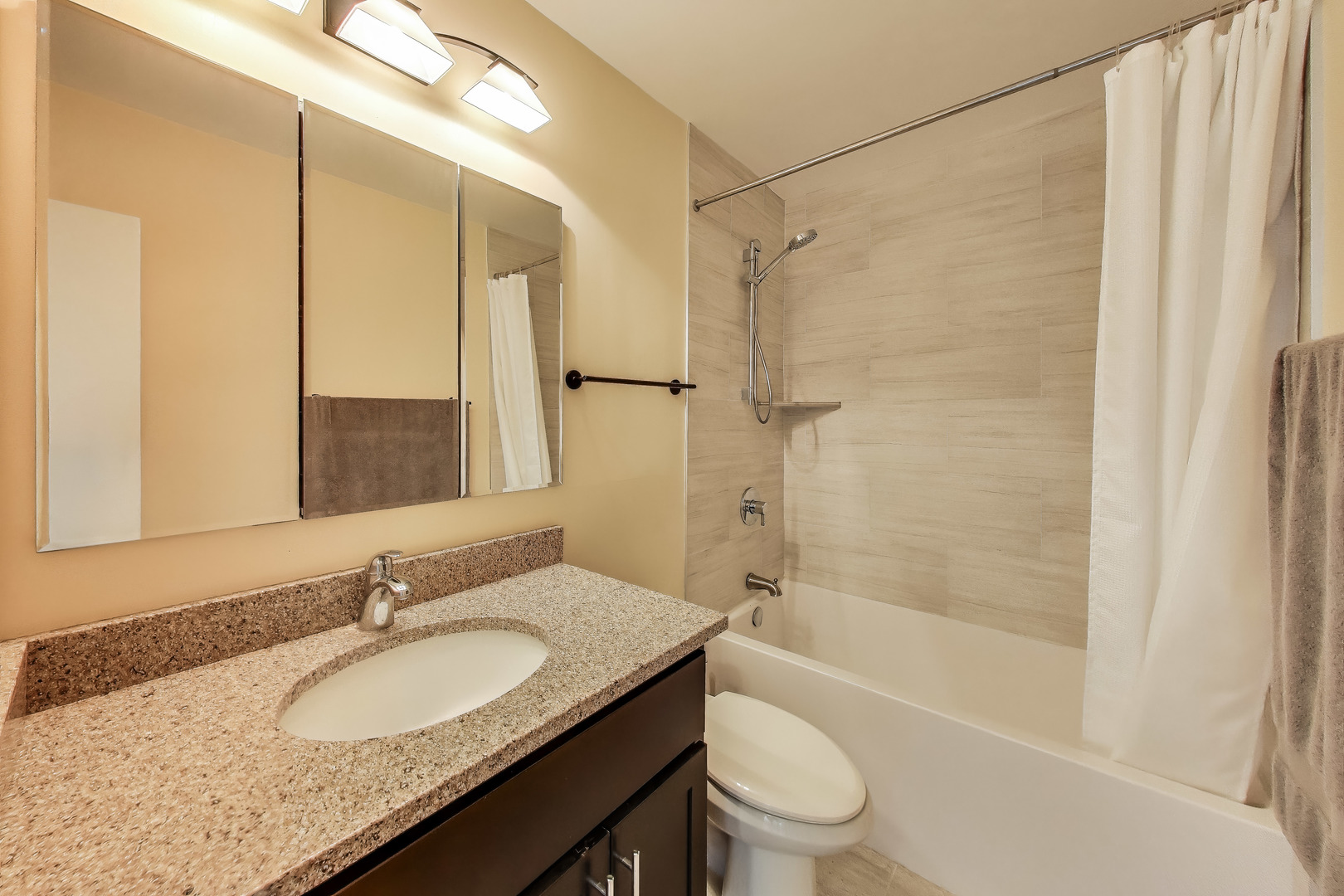 3600 N LAKE SHORE Drive #1518, Chicago, IL 60613