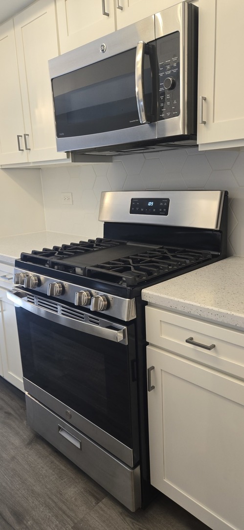 9338 Meadowview Drive #9338, Orland Hills, IL 60487