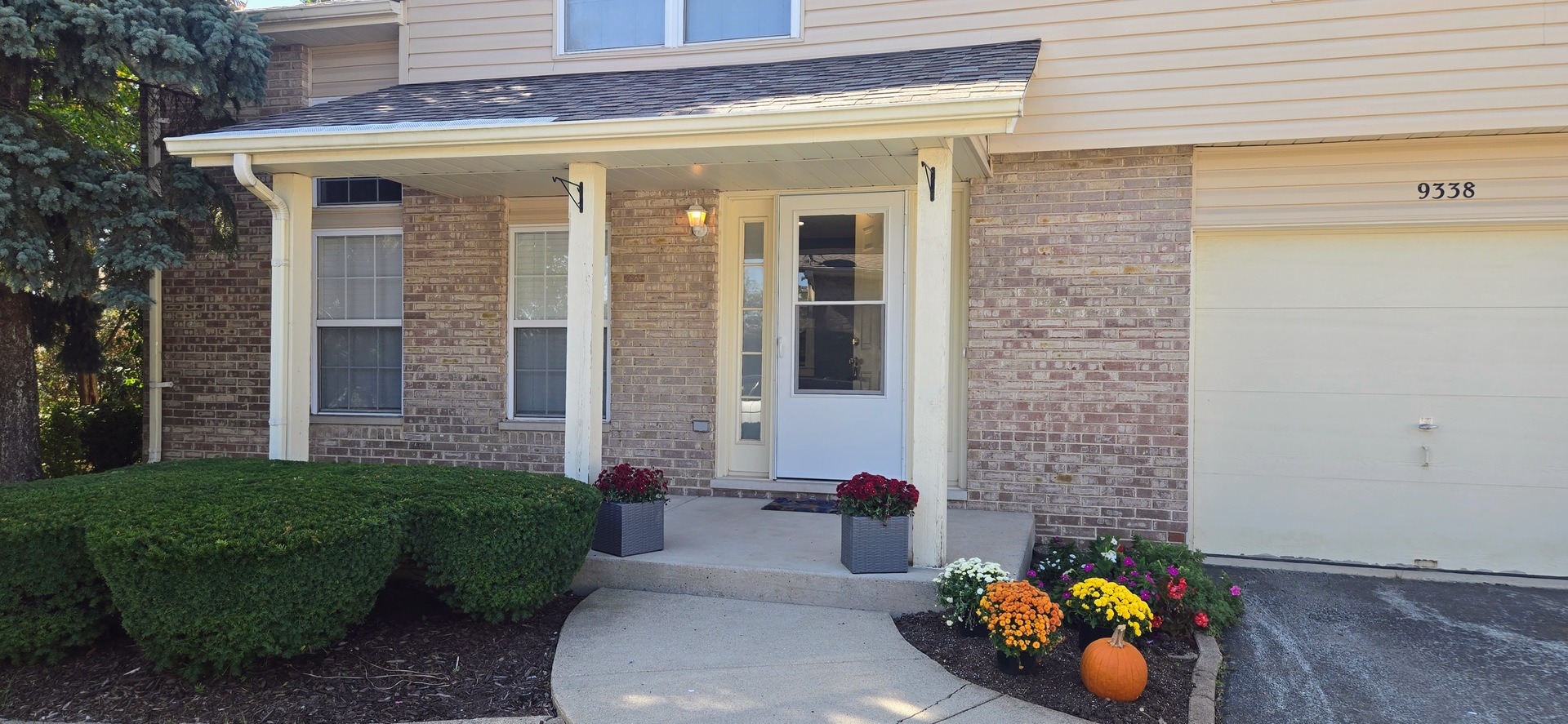 9338 Meadowview Drive #9338, Orland Hills, IL 60487