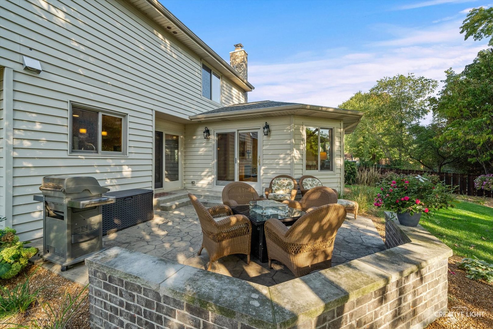 1547 Huntleigh Drive, Wheaton, IL 60189