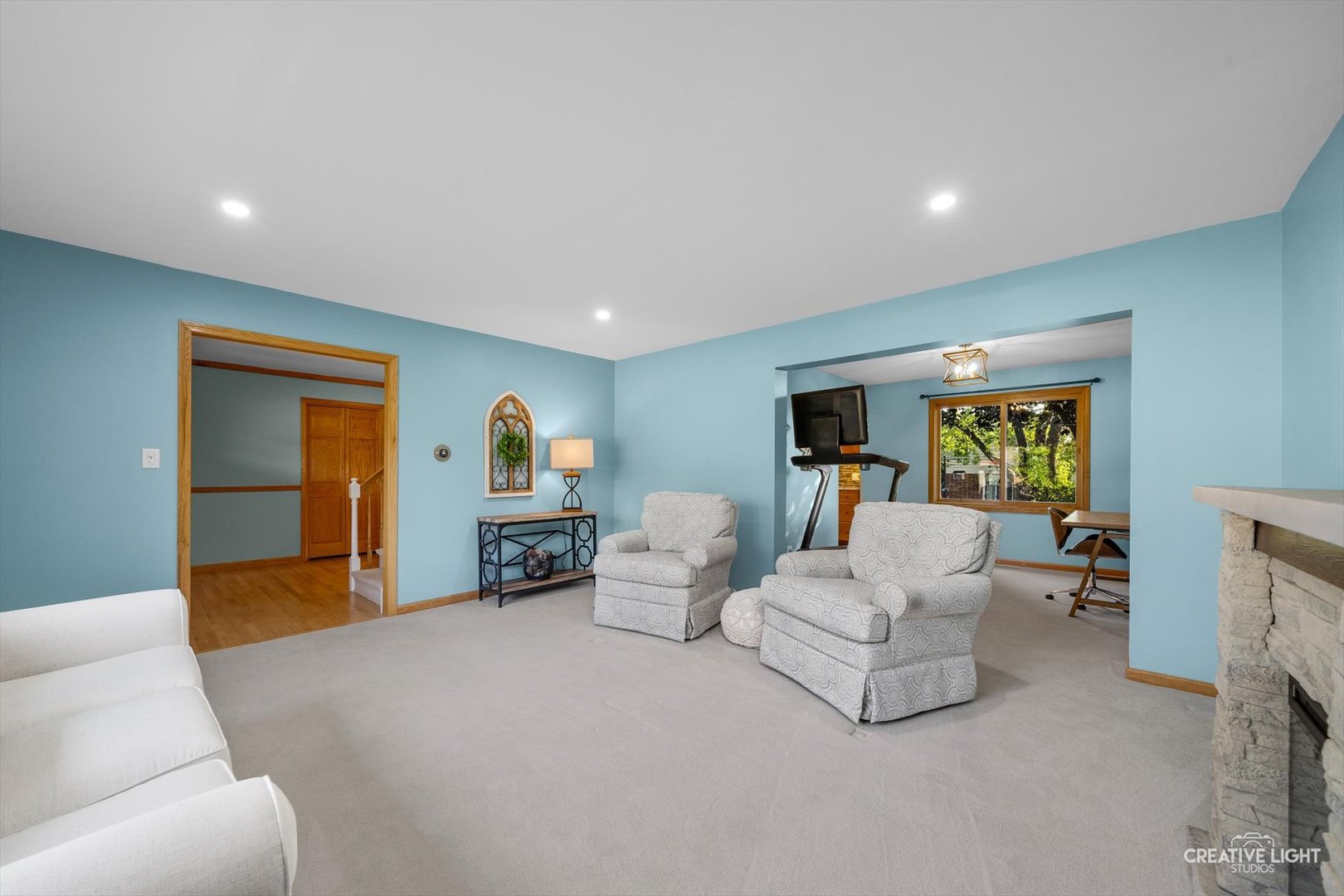 1547 Huntleigh Drive, Wheaton, IL 60189