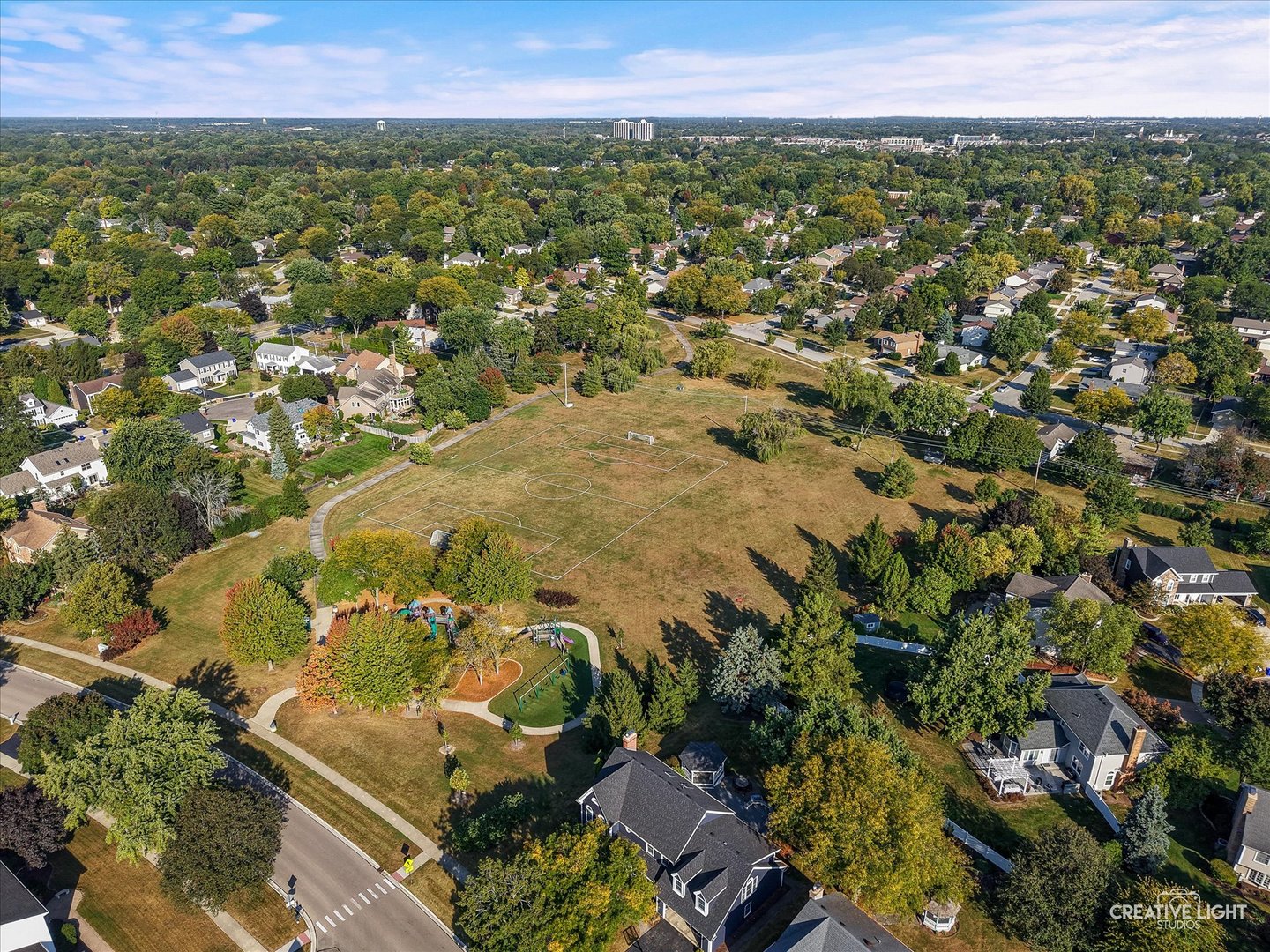 1547 Huntleigh Drive, Wheaton, IL 60189