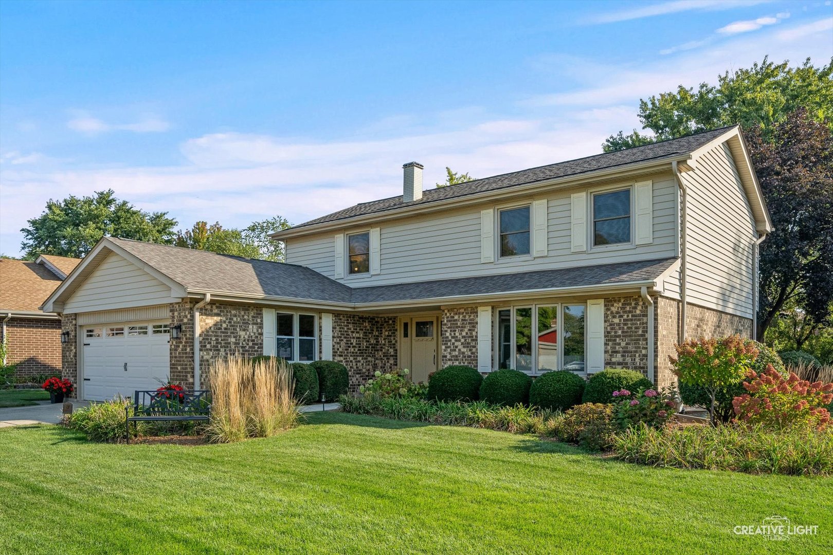 1547 Huntleigh Drive, Wheaton, IL 60189