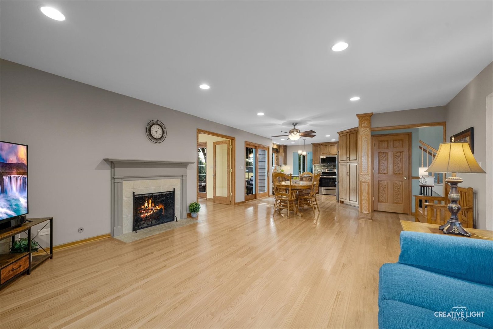 1547 Huntleigh Drive, Wheaton, IL 60189