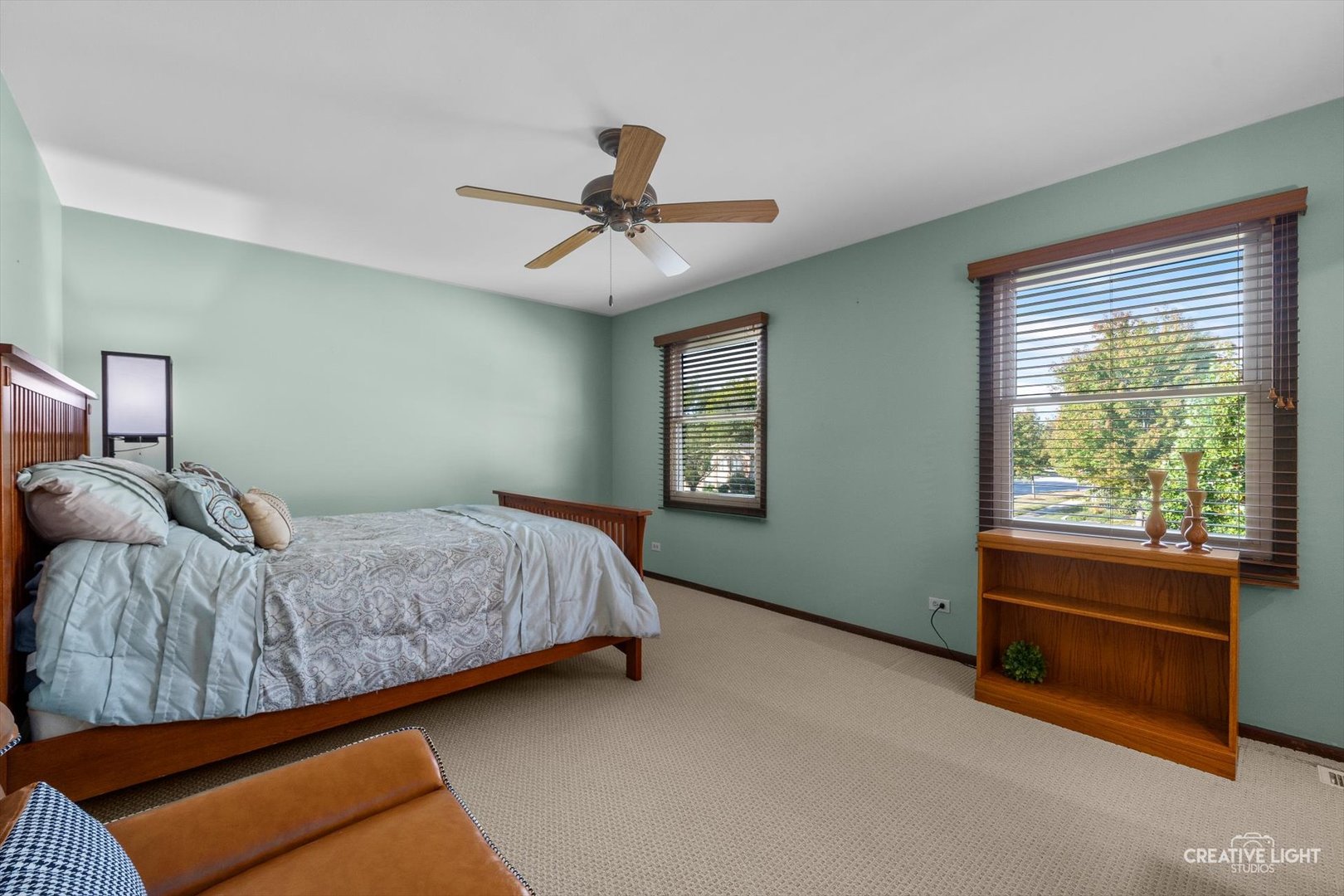 1547 Huntleigh Drive, Wheaton, IL 60189