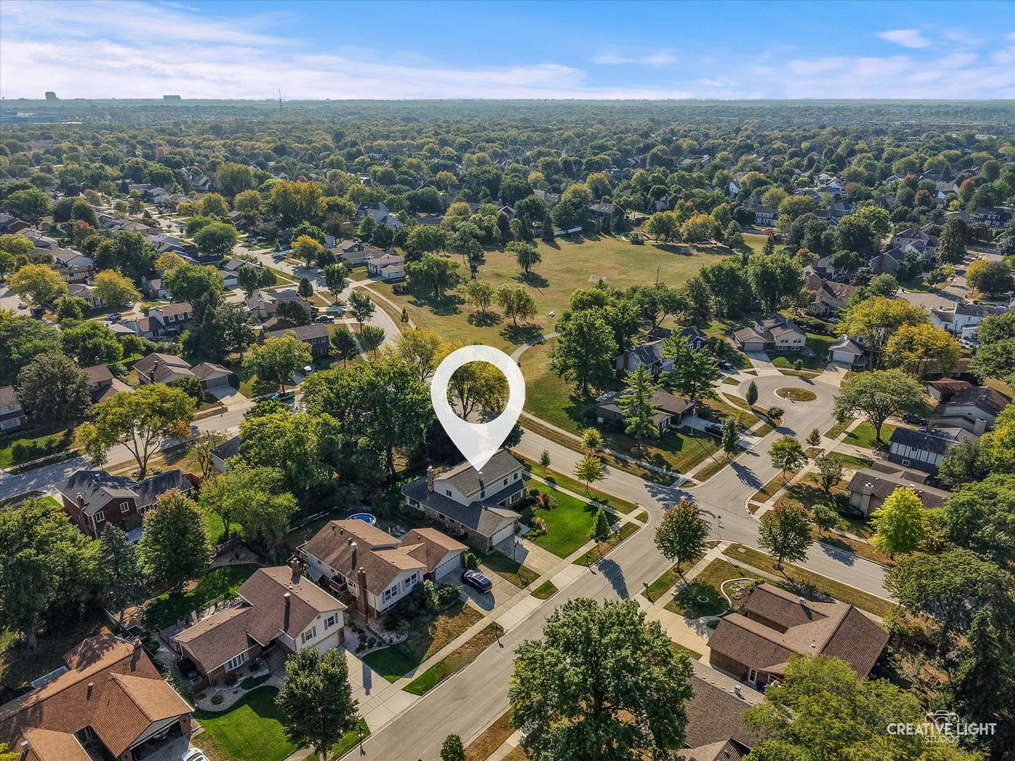 1547 Huntleigh Drive, Wheaton, IL 60189