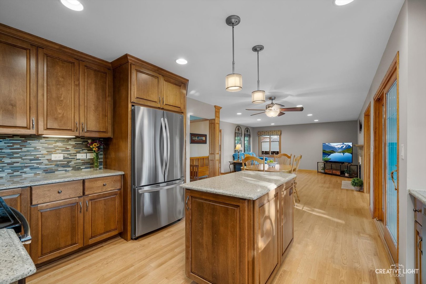 1547 Huntleigh Drive, Wheaton, IL 60189