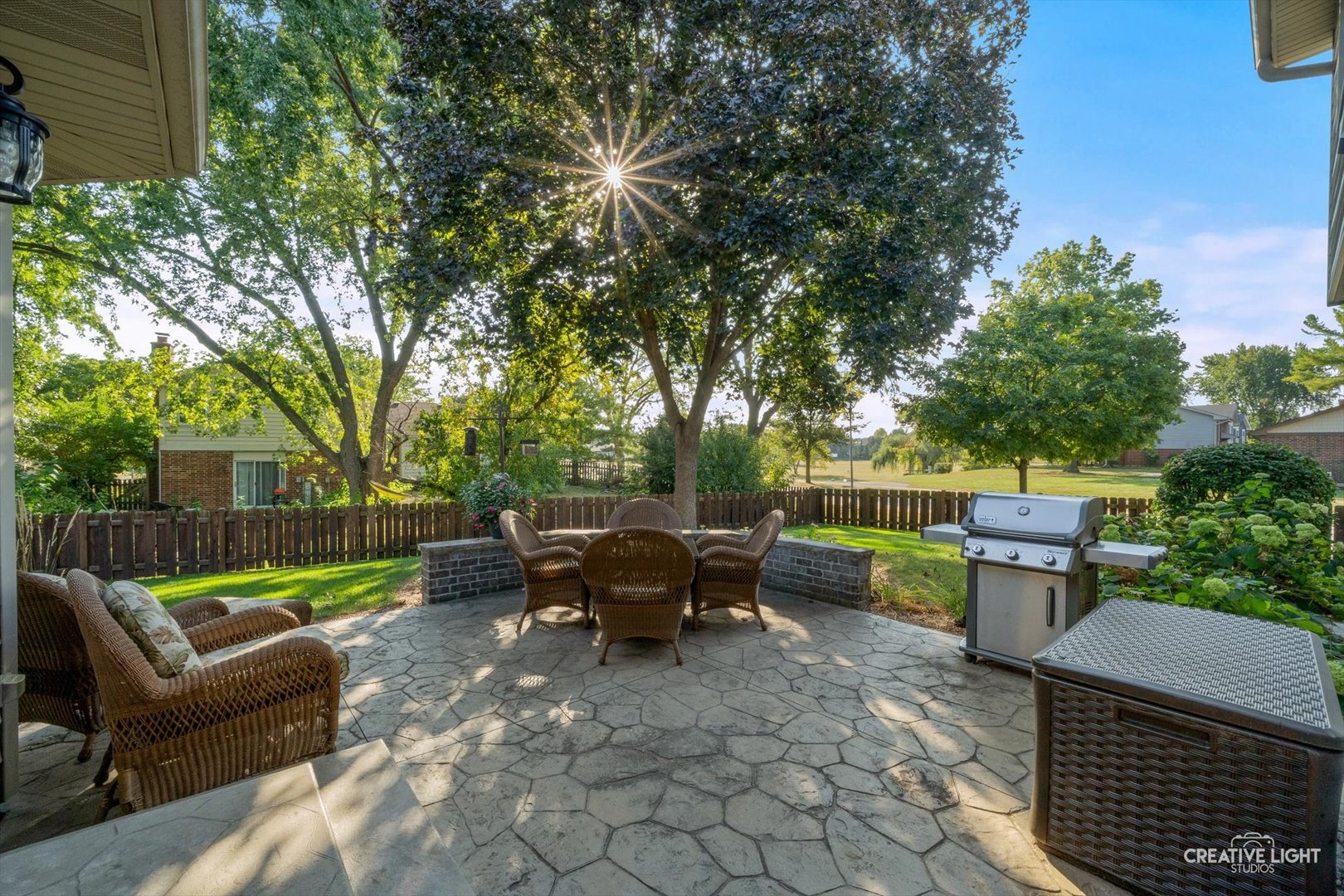 1547 Huntleigh Drive, Wheaton, IL 60189