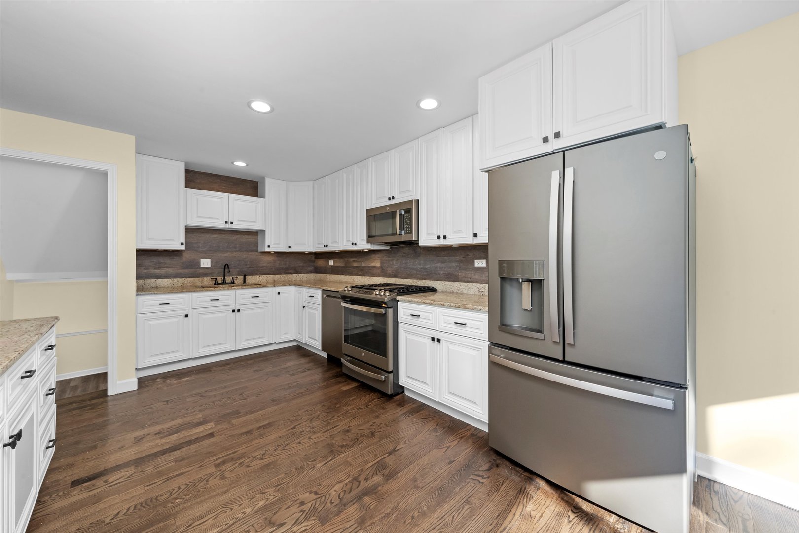 27W120 Williams Street, Winfield, IL 60190