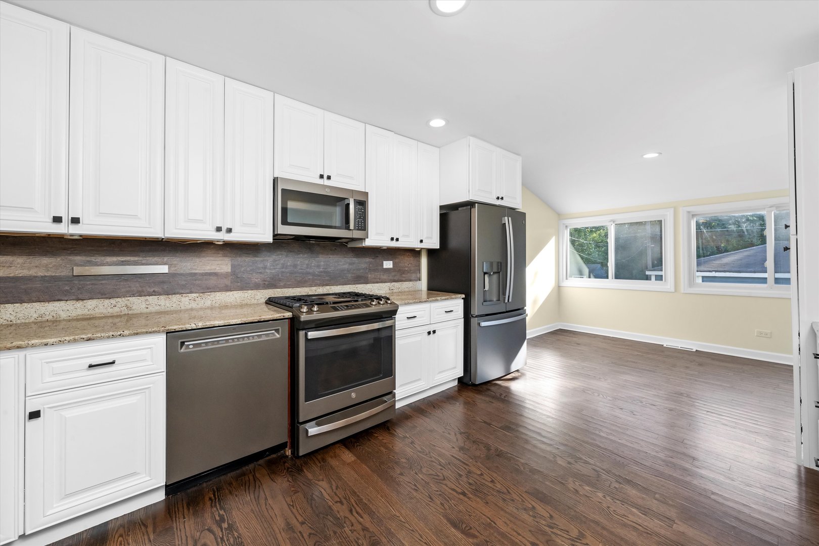 27W120 Williams Street, Winfield, IL 60190