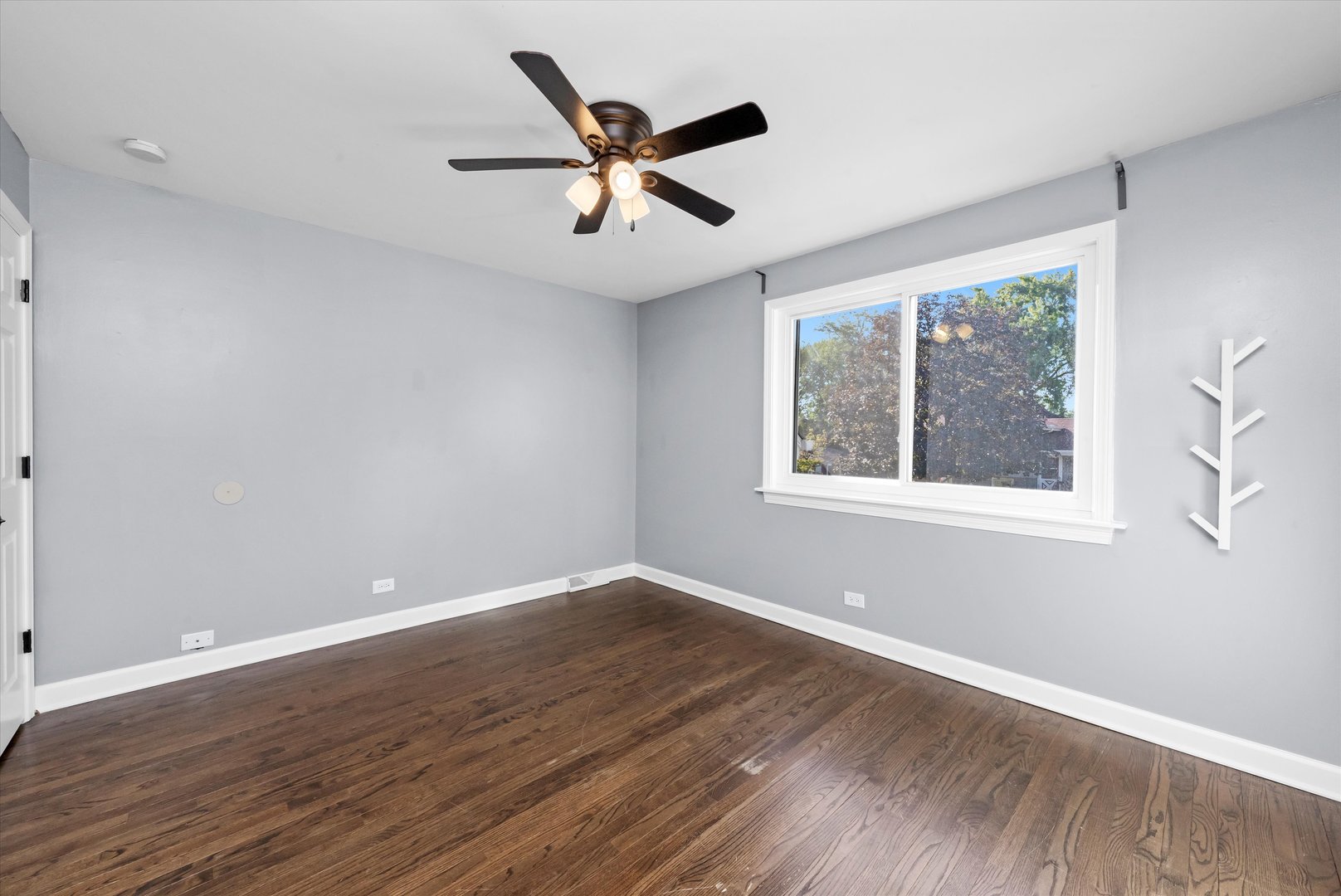 27W120 Williams Street, Winfield, IL 60190