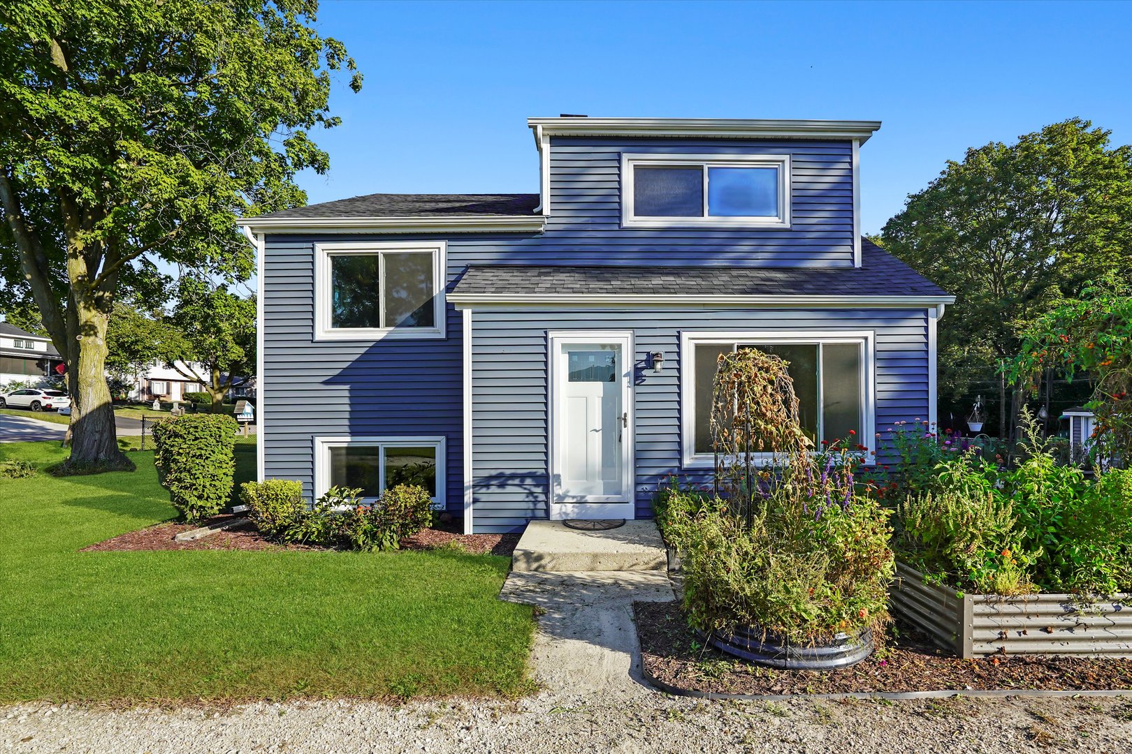 27W120 Williams Street, Winfield, IL 60190