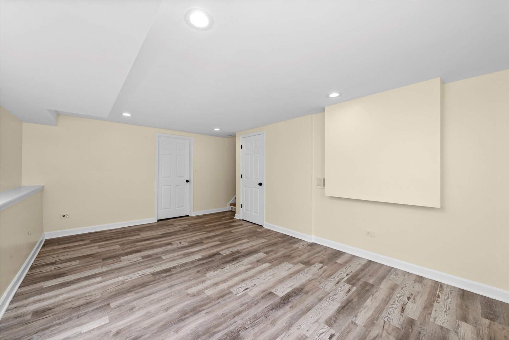 27W120 Williams Street, Winfield, IL 60190