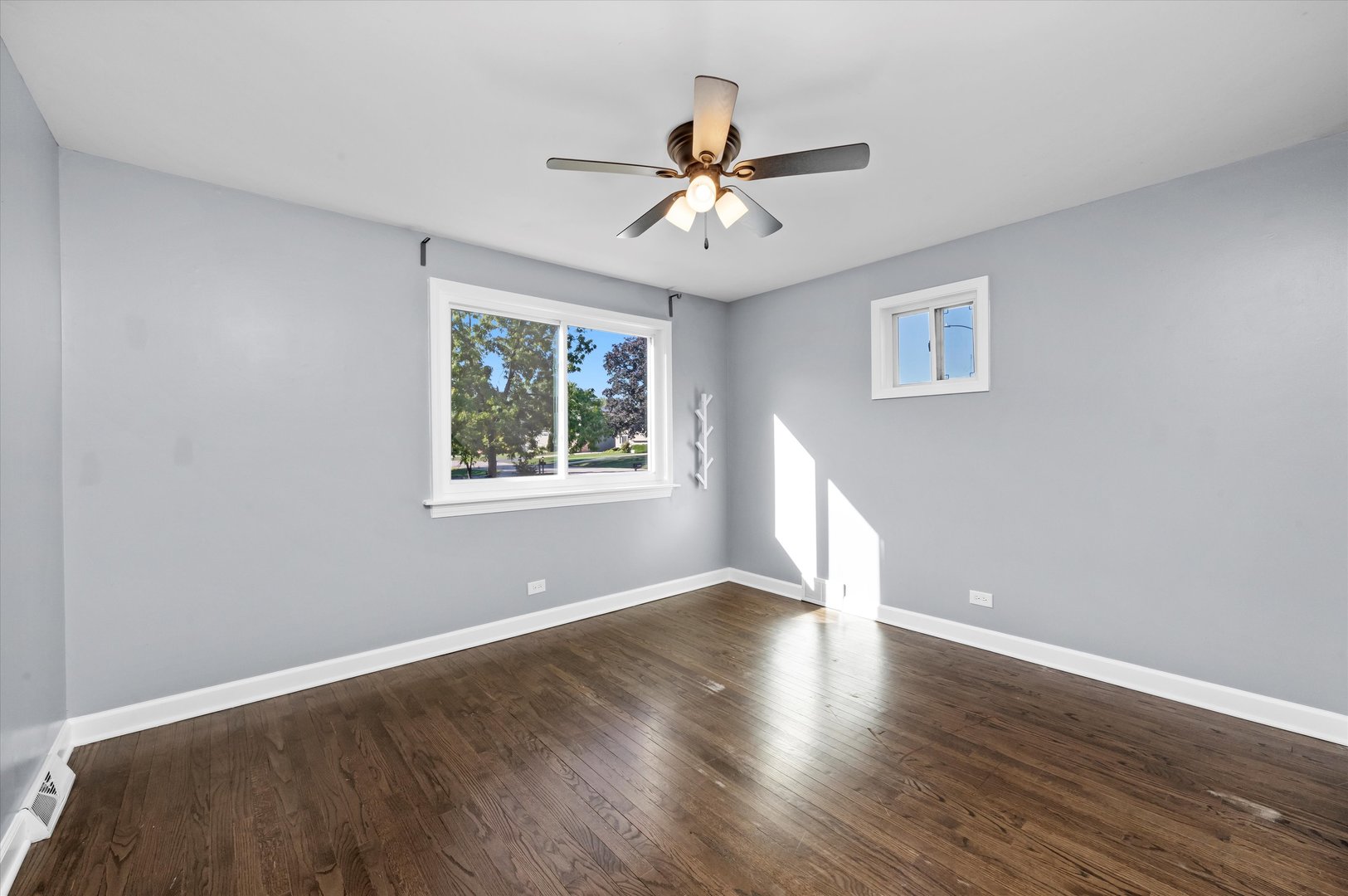 27W120 Williams Street, Winfield, IL 60190