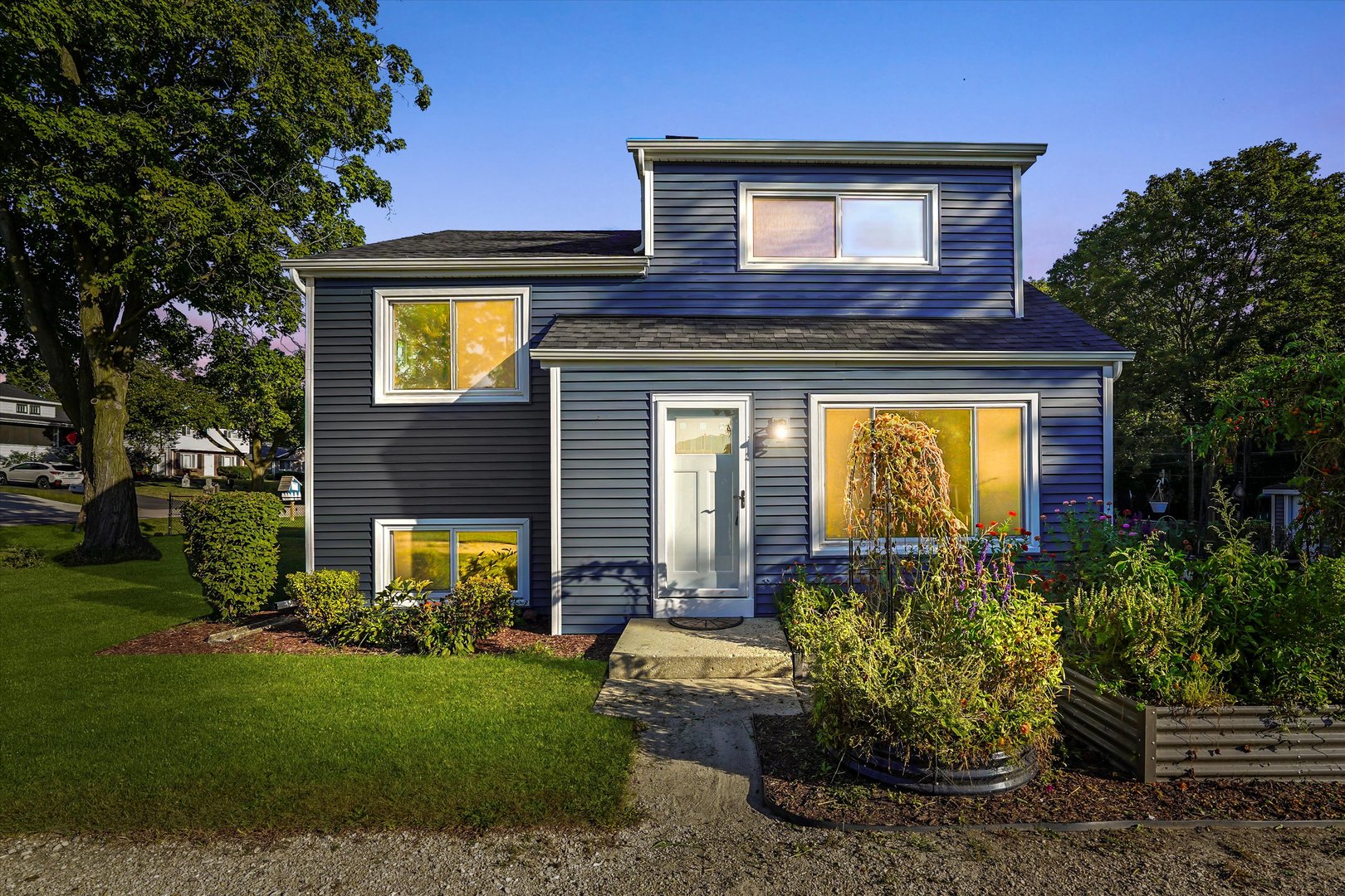 27W120 Williams Street, Winfield, IL 60190