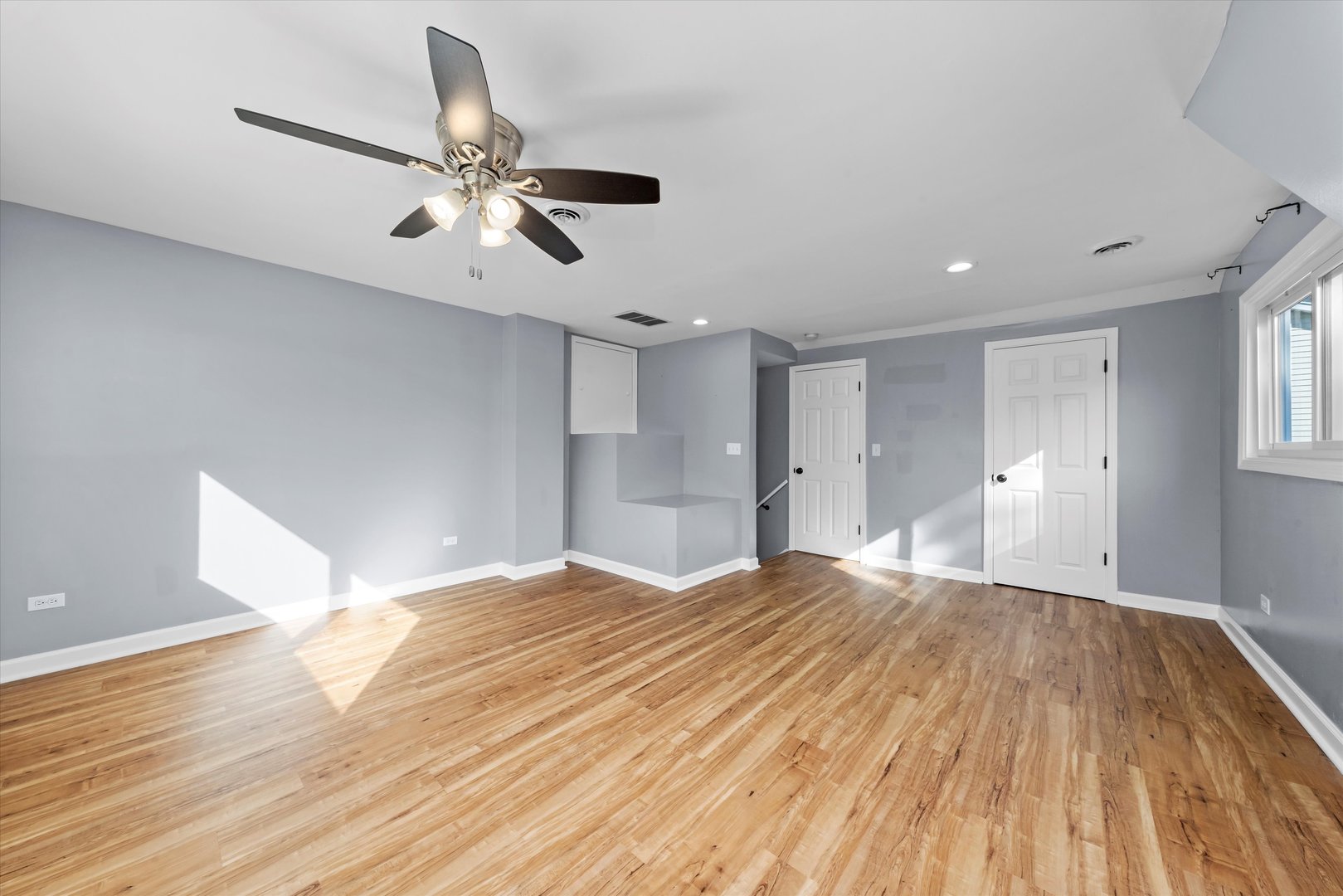 27W120 Williams Street, Winfield, IL 60190