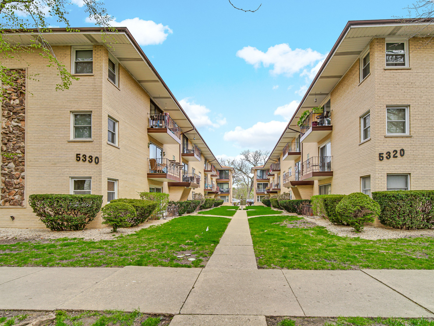 5330 W Windsor Avenue #3I, Chicago, IL 60630