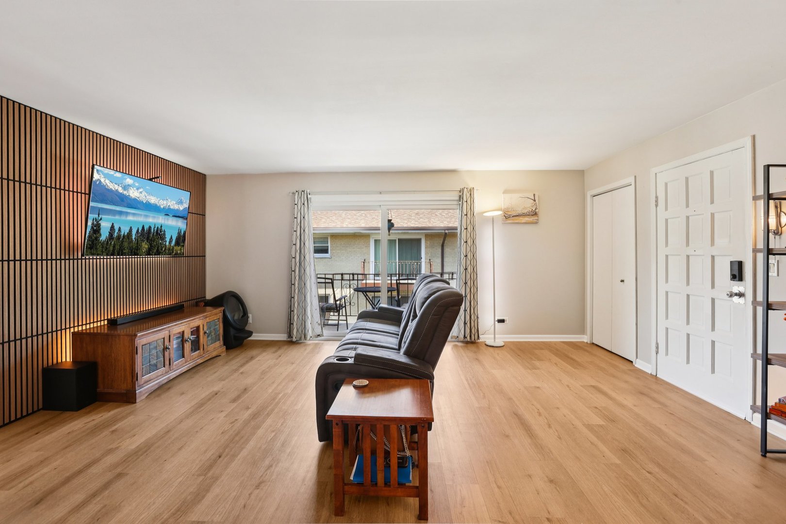 5330 W Windsor Avenue #3I, Chicago, IL 60630