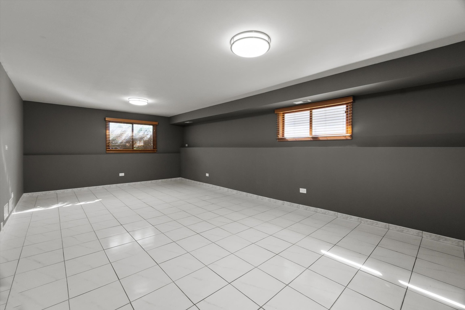 2358 Westview Drive, Des Plaines, IL 60018