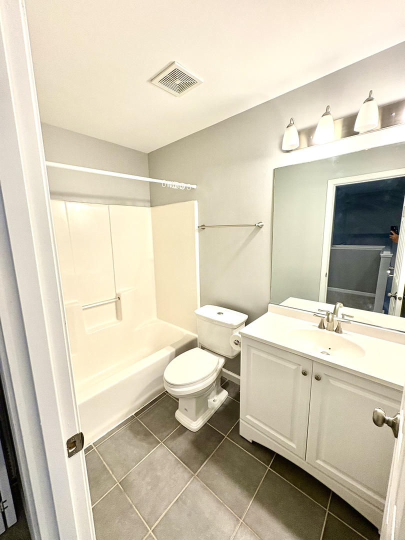 3823 Petra Court, Naperville, IL 60564