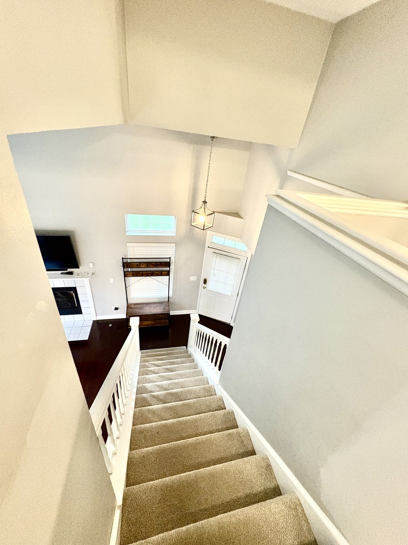 3823 Petra Court, Naperville, IL 60564