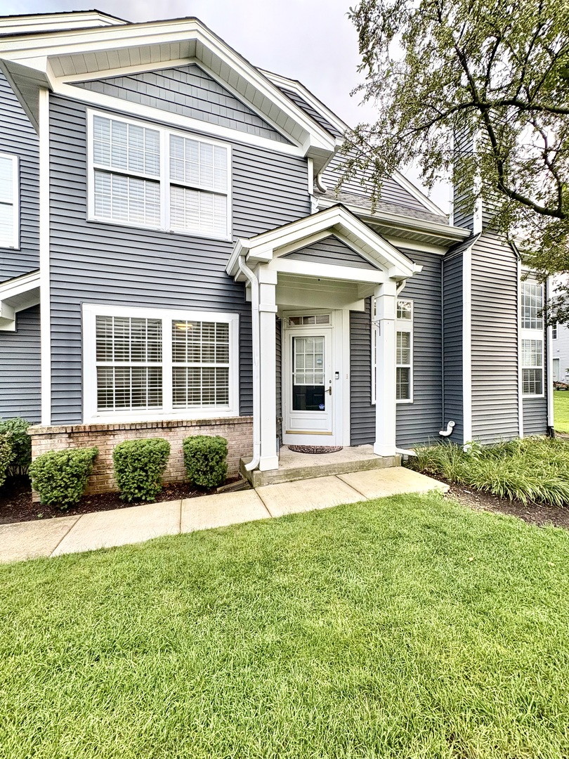 3823 Petra Court, Naperville, IL 60564